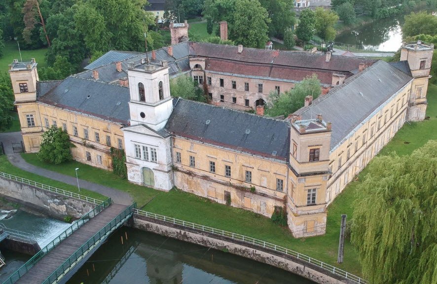 Zámek Veselí Nad Moravou, Veselí nad Moravou, Czechia, Czech Republic (Czechia)
